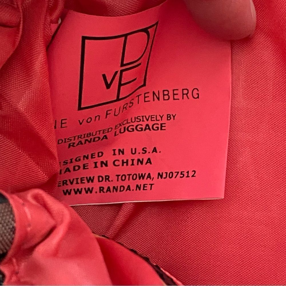 Diane Von Furstenberg DVF Large Logo Laptop Pocket Randa Travel Tote Bag NWOT - Picture 12 of 15